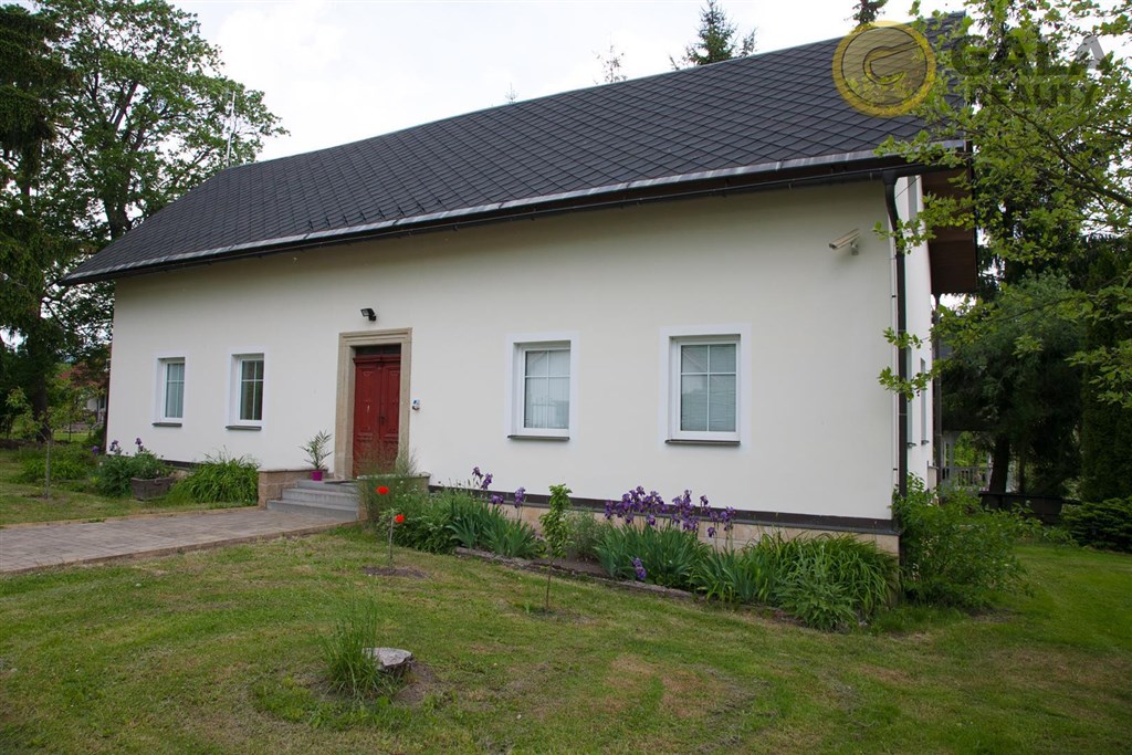 Rodinný dům v obci Mladé Buky, okr. Trutnov, východní Krkonoše